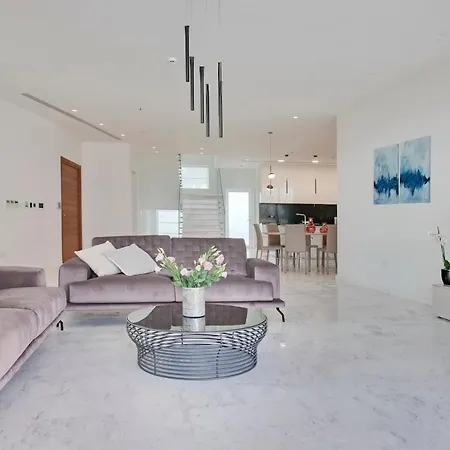 Villa Beachfront Luxury Perenna Ayia Napa
