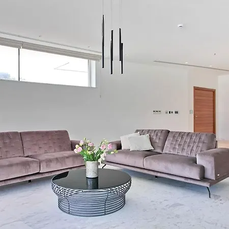 Beachfront Luxury Perenna