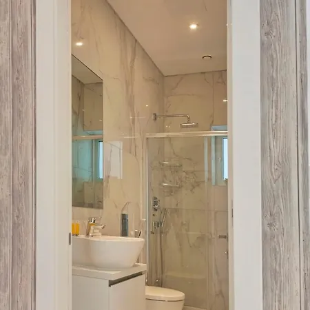 Beachfront Luxury Perenna Villa *